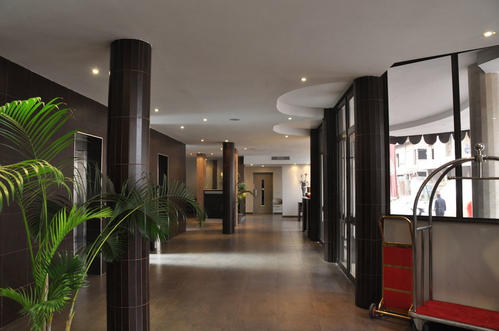 Hotel Royal キンシャサ エクステリア 写真